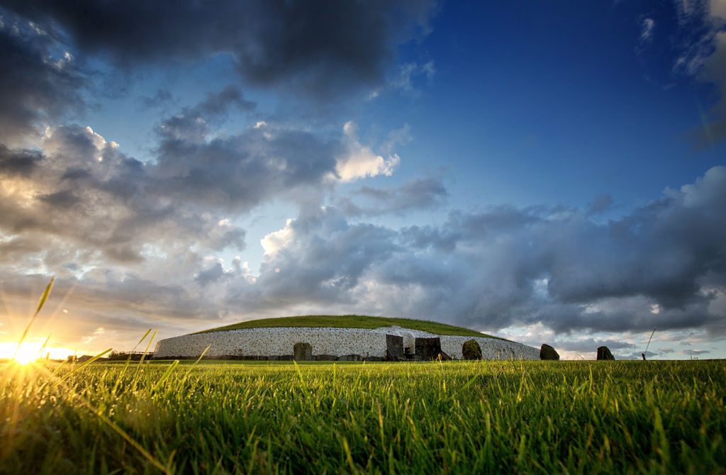 knowth tour exhibition