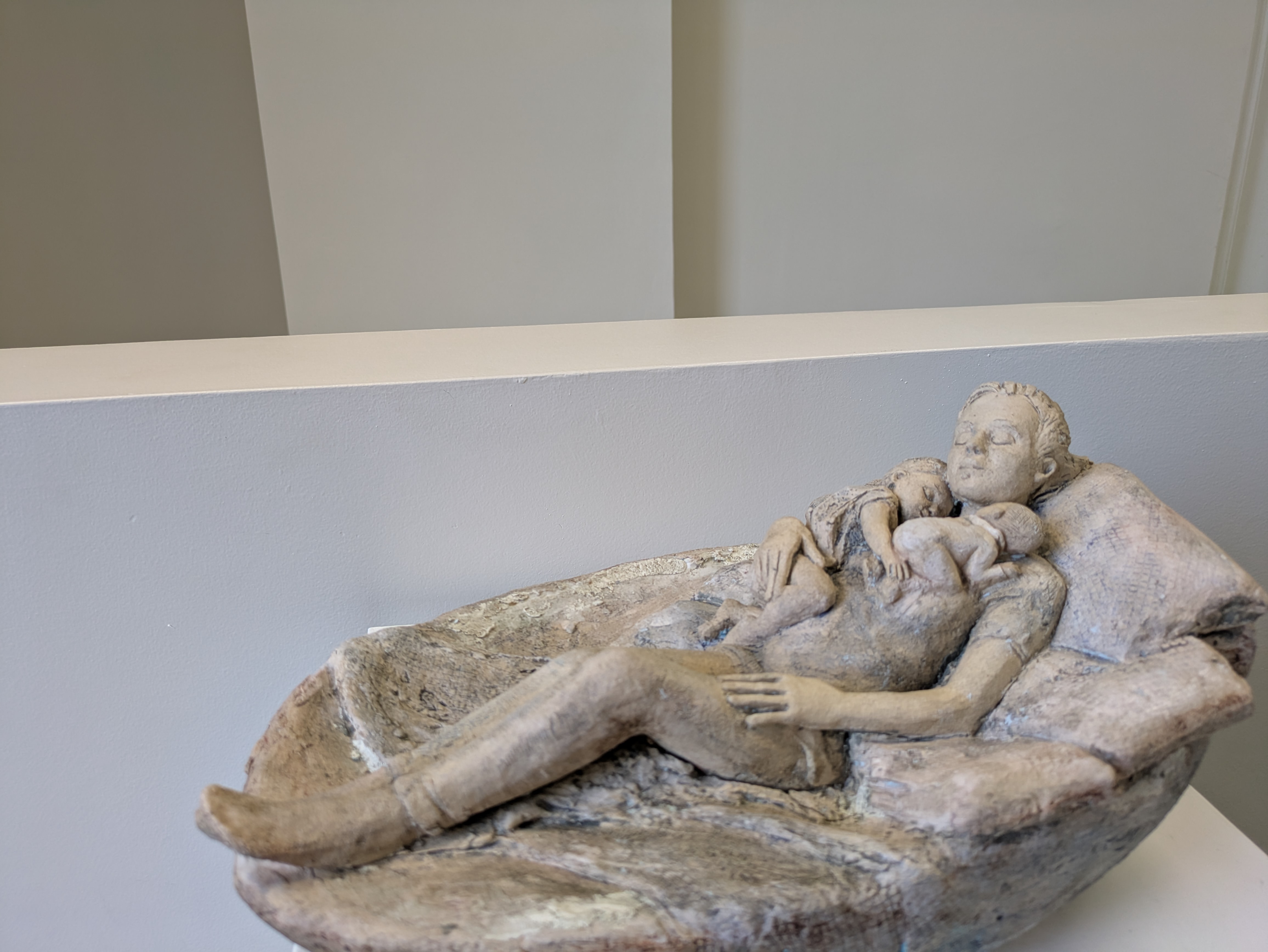 29. Cloud Nine 36x23x19 Ceramic