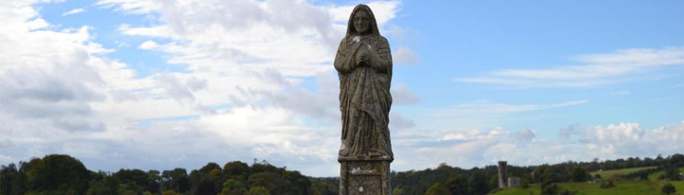 Sculpture in Ardmulchan Graveyard